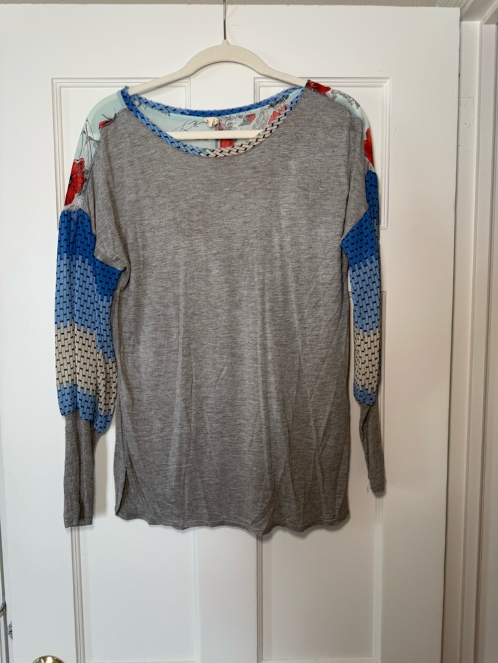 Grey Long-Sleeve Knit Top with Blue Patterned Sleeves